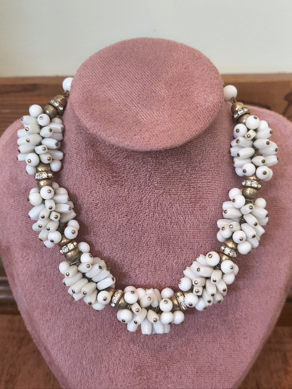 Vtg Unsigned Milk Glass Cluster Blossom Rhinestone Choker Bib Necklace